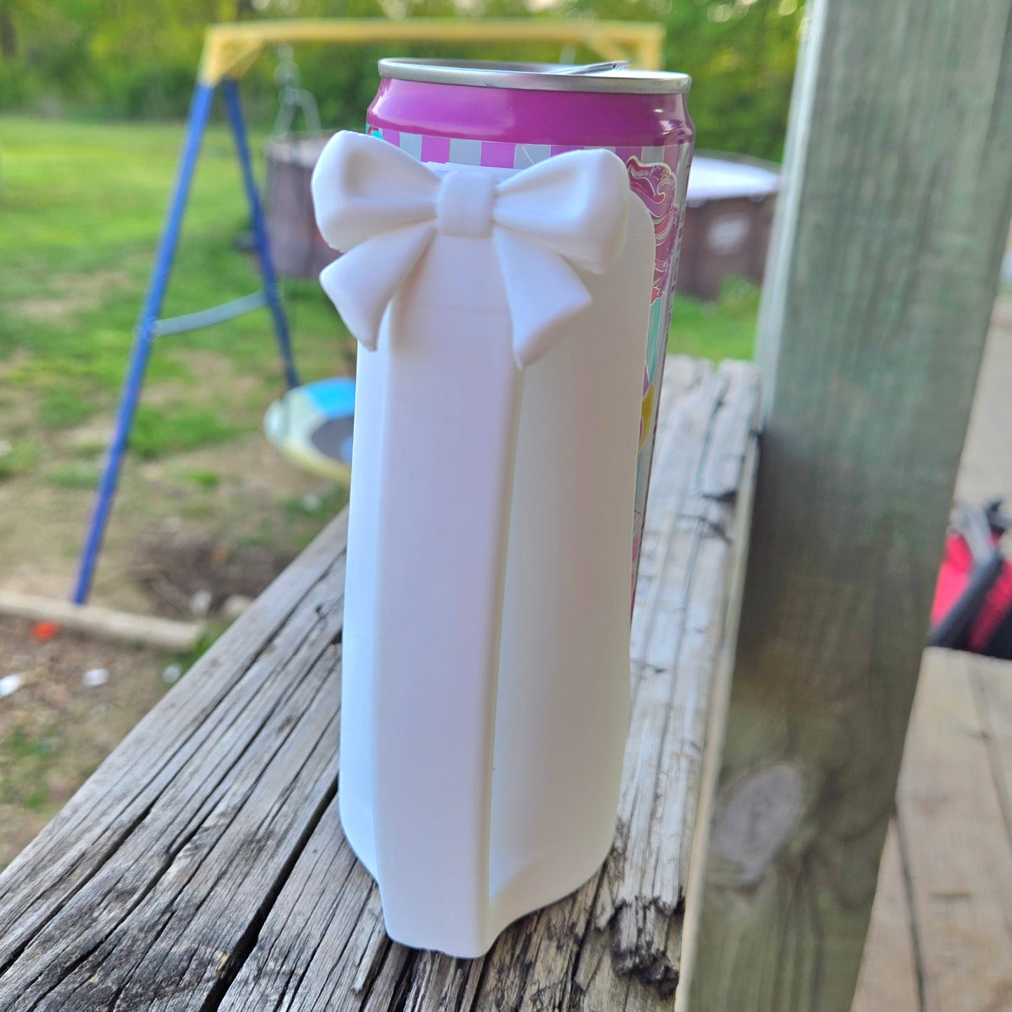 Bow Skinny Can Holder