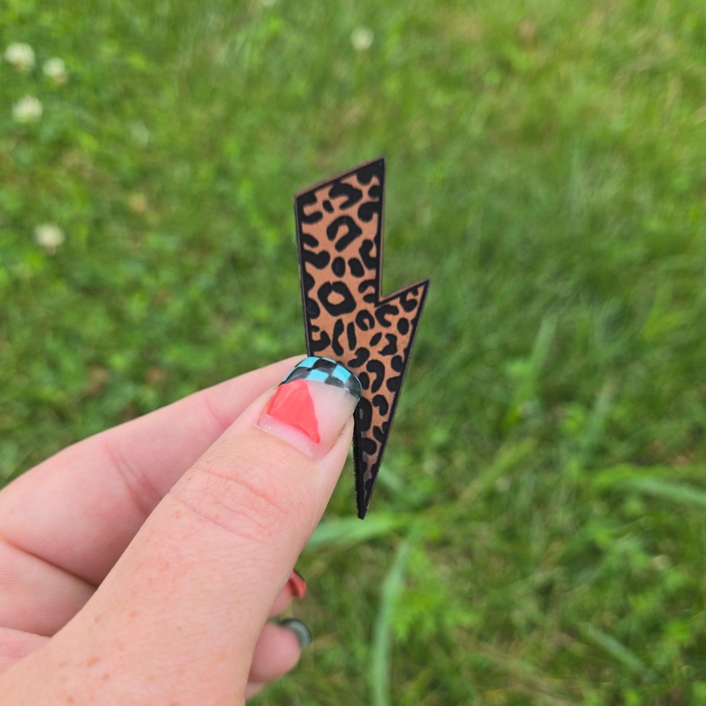 Leopard Bolt